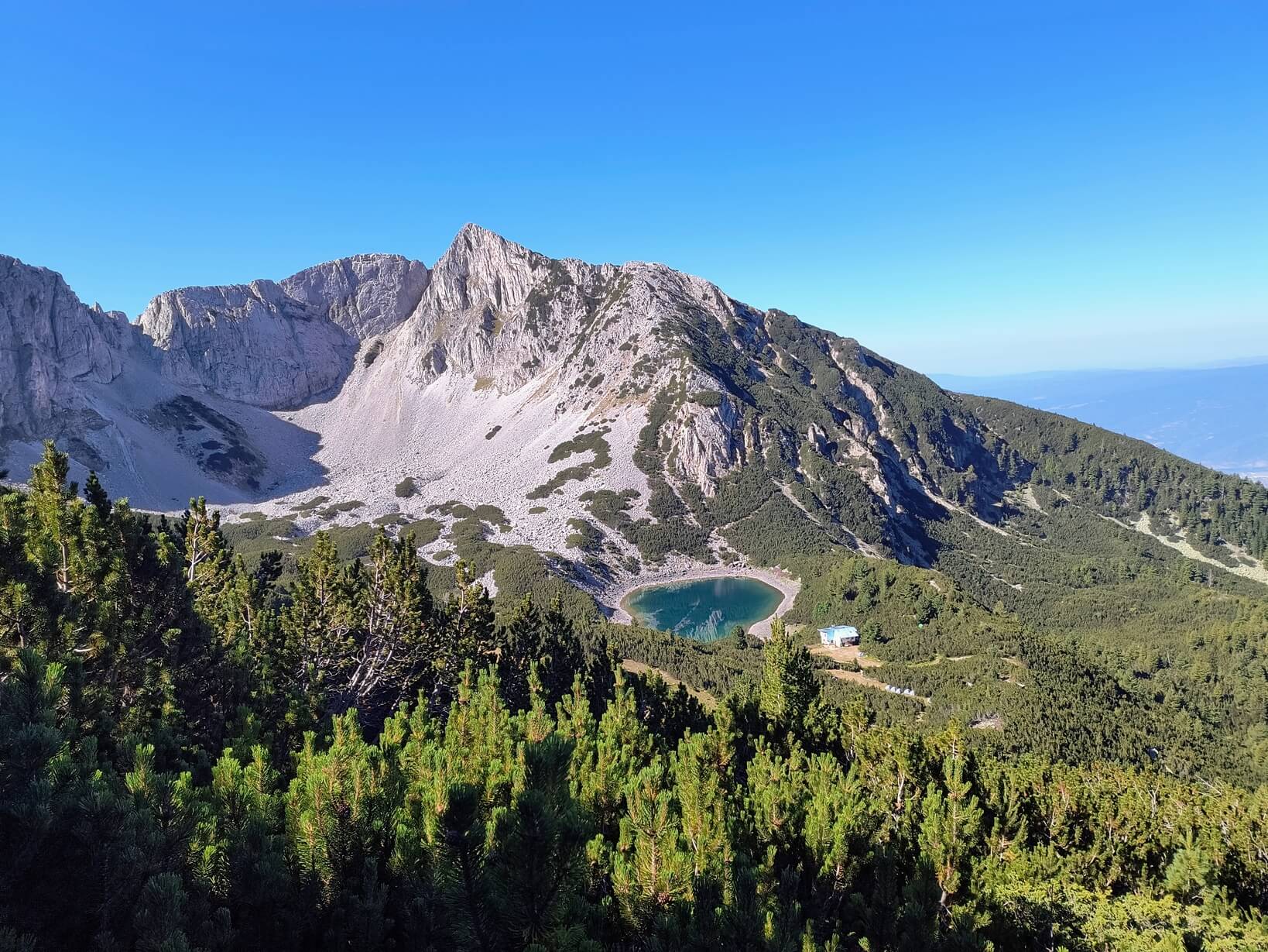 Sinanitsa lake and peak