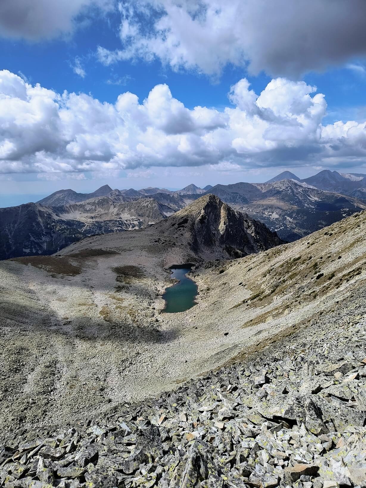 Дамата с Кока, Горно Газейско Езеро