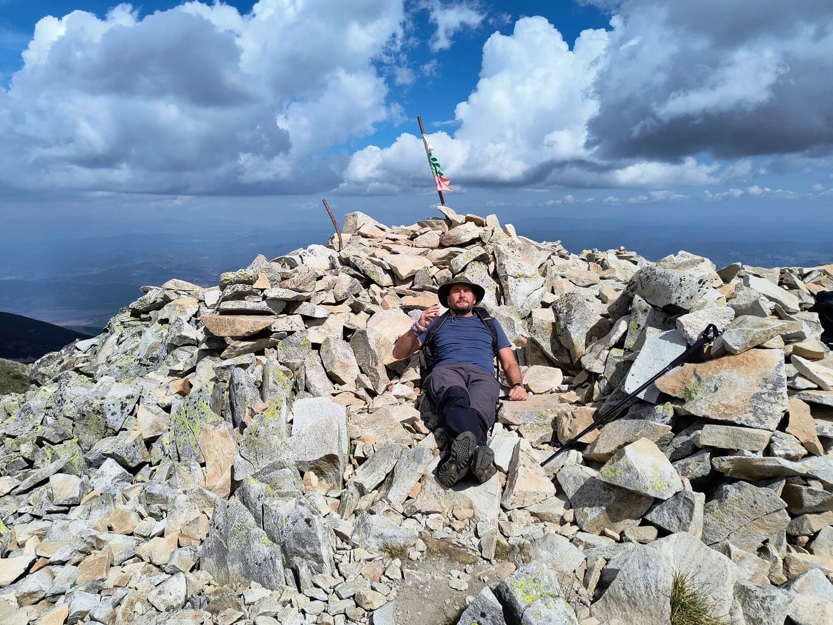 Полегнал на Полежан