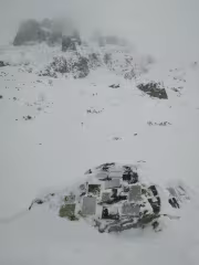 Втора Тераса и паметните плочи на загиналите алпинисти