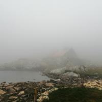 Заслон Тевно Езеро в Мъглата