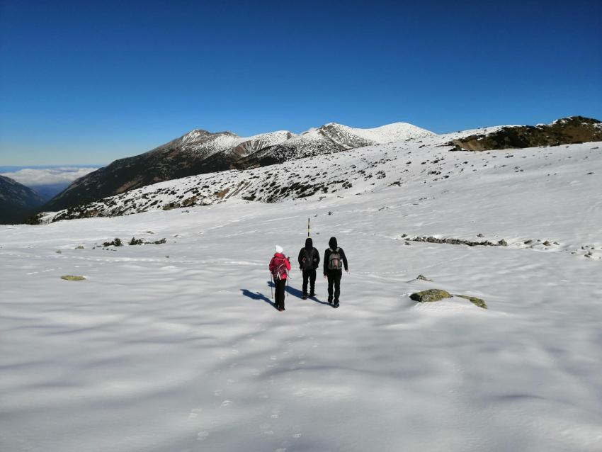 в валечината е връх Мусала в валечината е връх Мусала