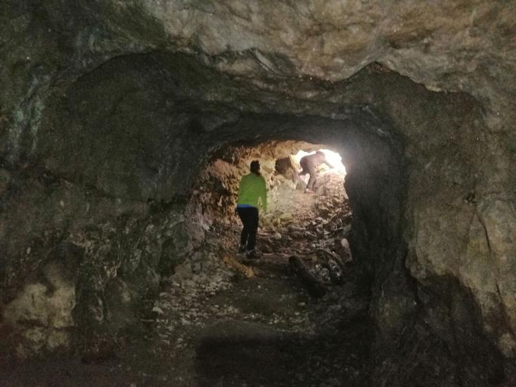 В пещерата Шаралия