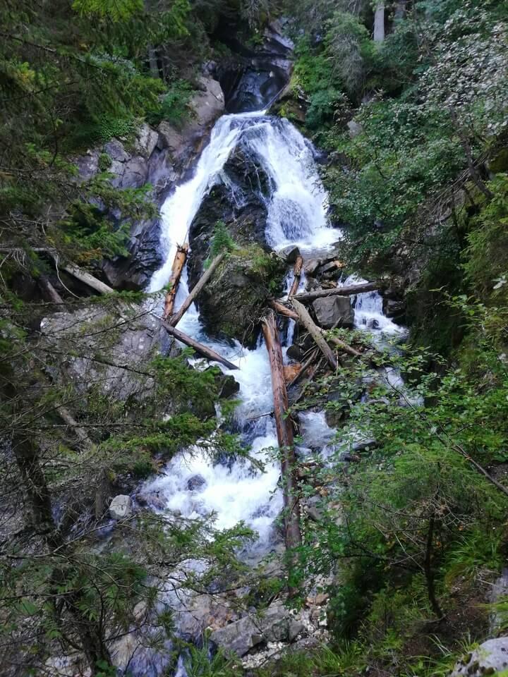 Водопад Юленски Скок
