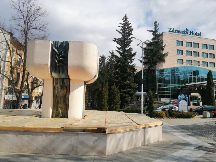 Велинград площад