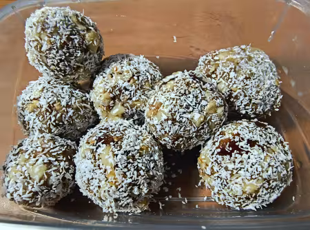Date and walnut candies