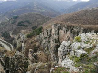 Лакатнишки скали
