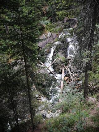 водопад юленски скок
