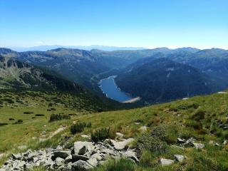 Изглед към Язовир Бели Искър